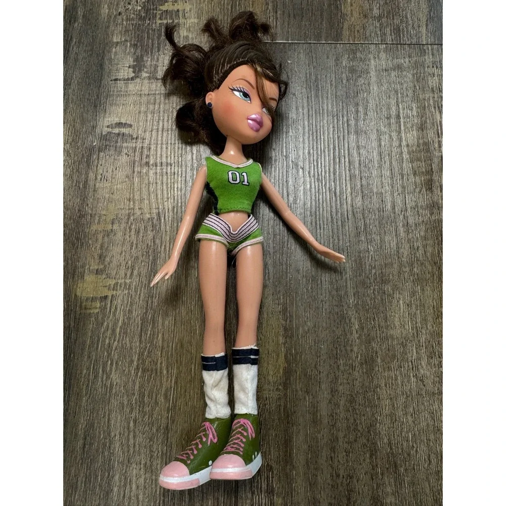Bratz Play Sportz Basketball Yasmin Doll 2001‎ MGA Green Athletic Outfit 10 inch